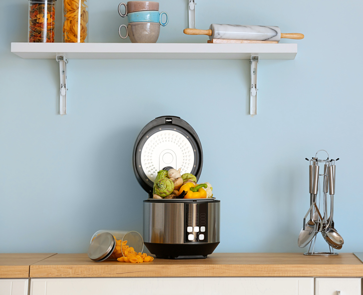 CROCKPOTS: Making Dinners Easy and Delicious for Busy Families