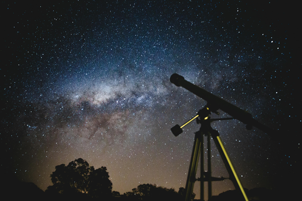 Starry Nights in Oakville: Sidewalk Astronomy Shares the Wonders of the Universe